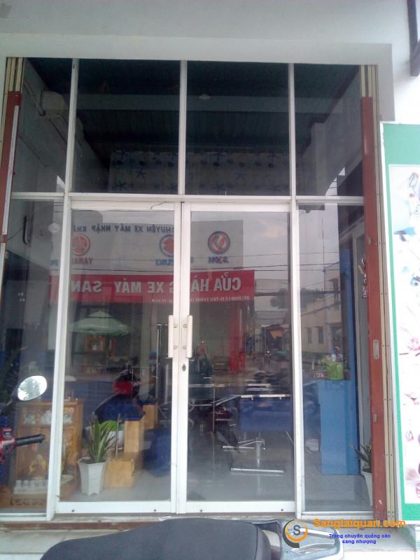 Sang nhanh tiệm tóc mặt tiền đường tỉnh lộ 15, xã Tân Thạnh Đông, huyện Củ Chi.