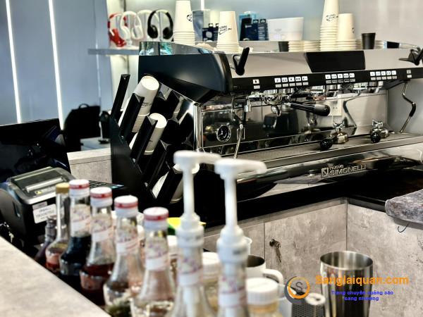 Sang quán cafe