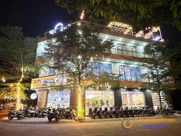 Sang quán cafe