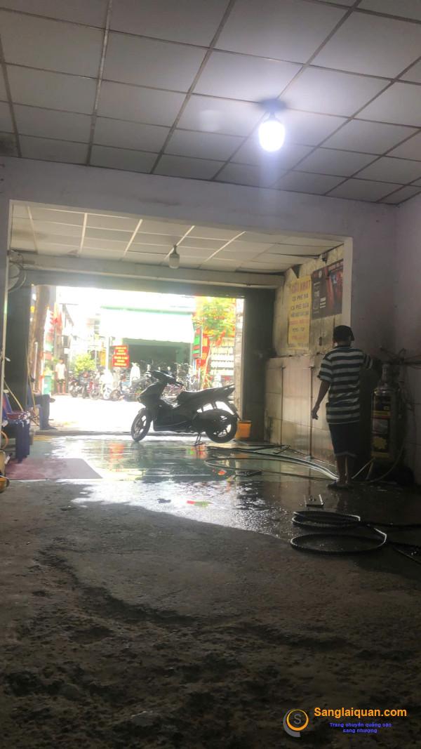 Sang tiệm rửa - sửa xe