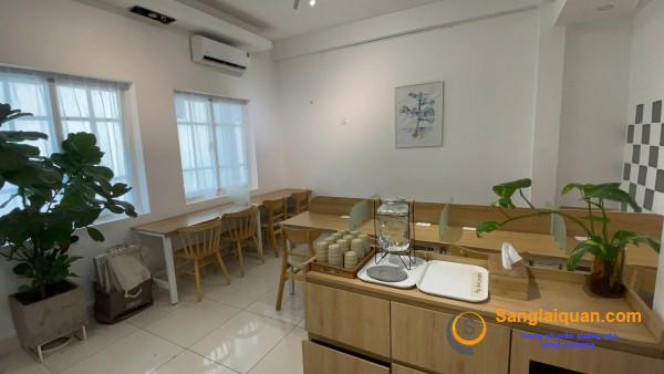 Sang quán cafe