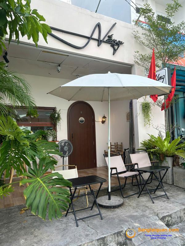 Sang quán cafe