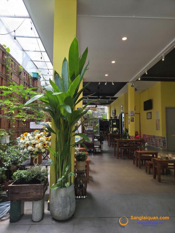 Sang quán cafe