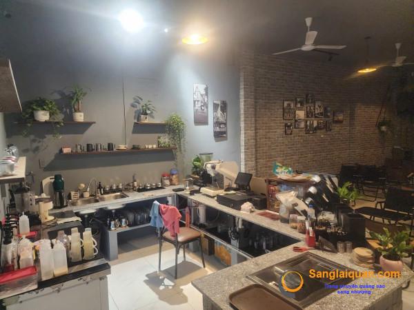 Sang quán cafe