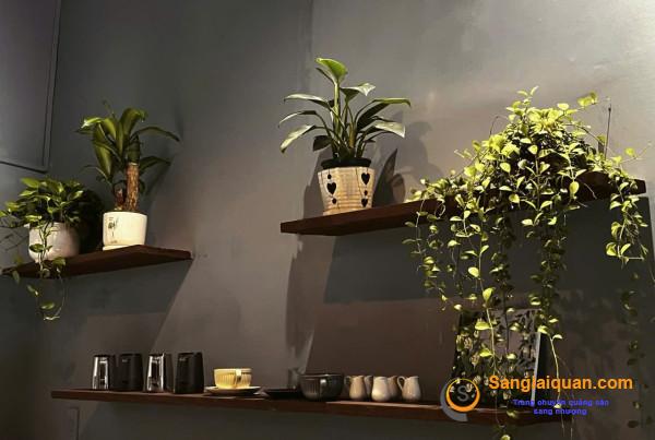 Sang quán cafe