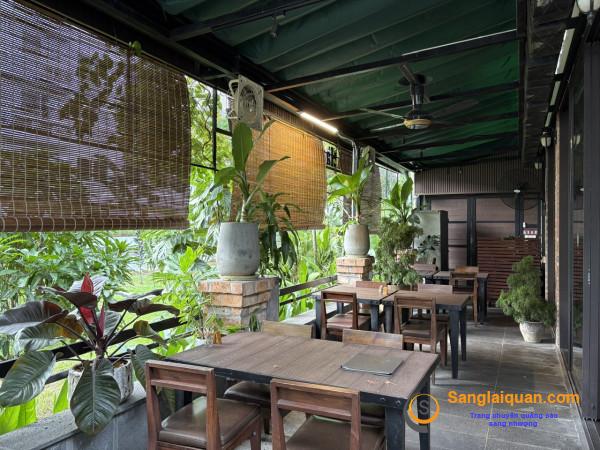 Sang nhà hàng Sang nhà hàng