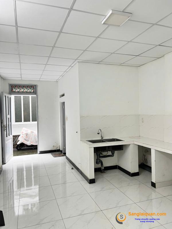 Sang tiệm tóc - nail