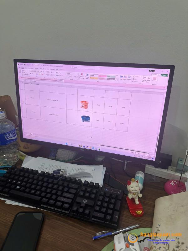 Sang cửa hàng thú nuôi