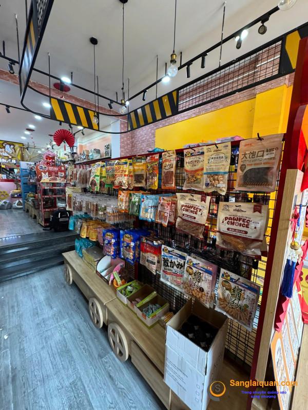 Sang cửa hàng thú nuôi