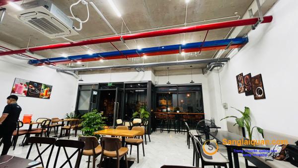 Sang quán cafe