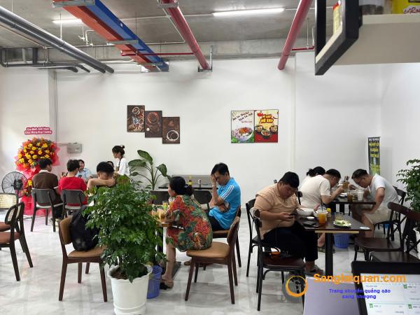 Sang quán cafe