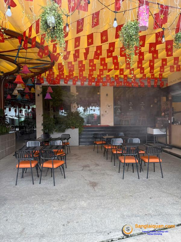 Sang quán cafe