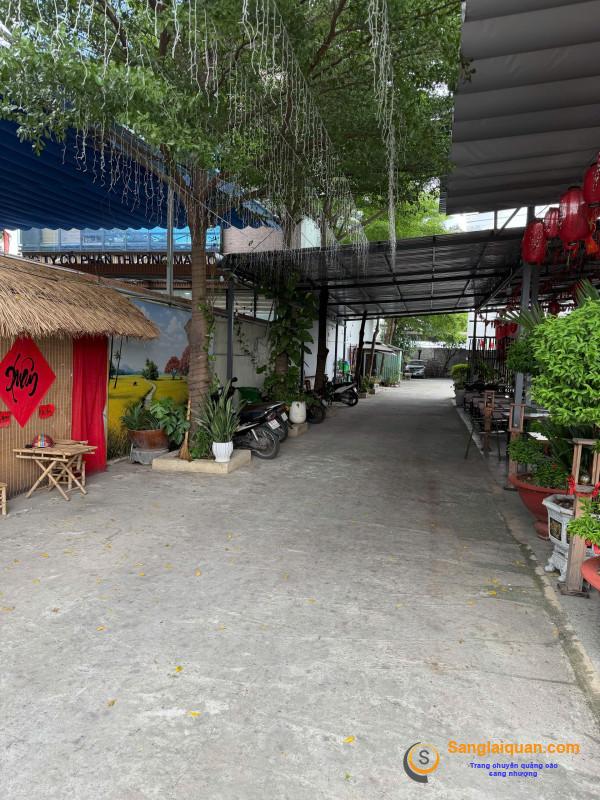 Sang quán cafe