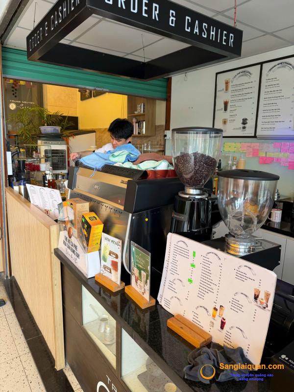 Sang quán cafe