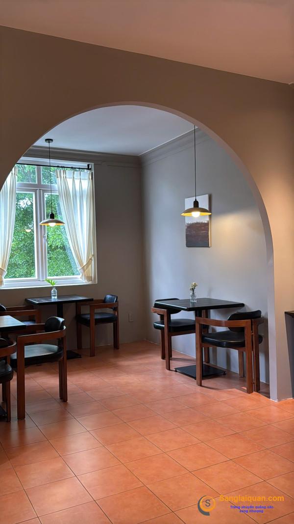 Sang quán cafe