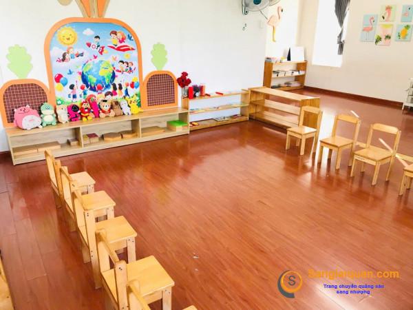 Sang trường mầm non